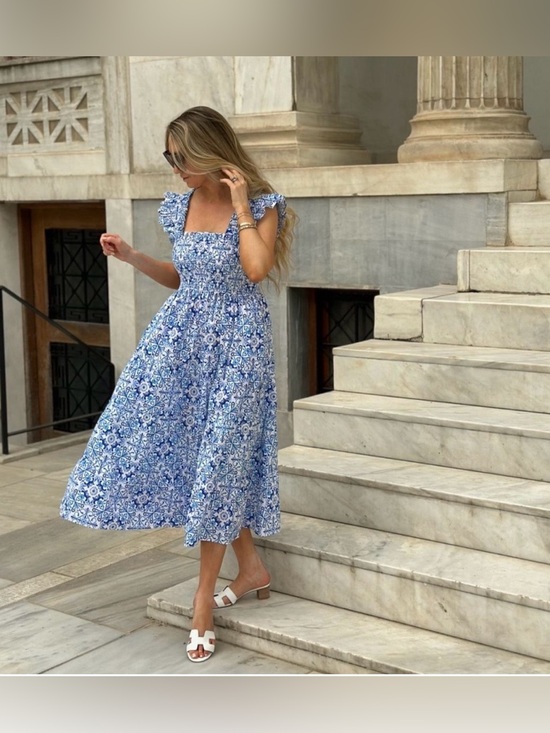 Hill House Home Dresses & Skirts - Hill House Home Blue Tile Print Smocked Midi Dress – Size Medium